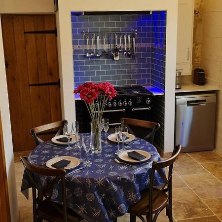 Dom Peyreton Prestige Cottages Set In A Charming Wine Property Villegouge Exteriér fotografie